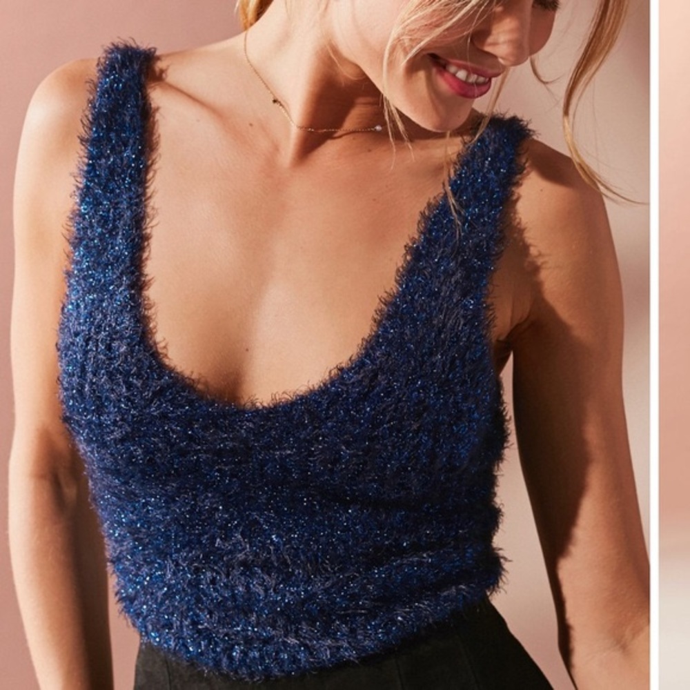 UO Valerie Fuzzy Sparkle Tank Top - Large